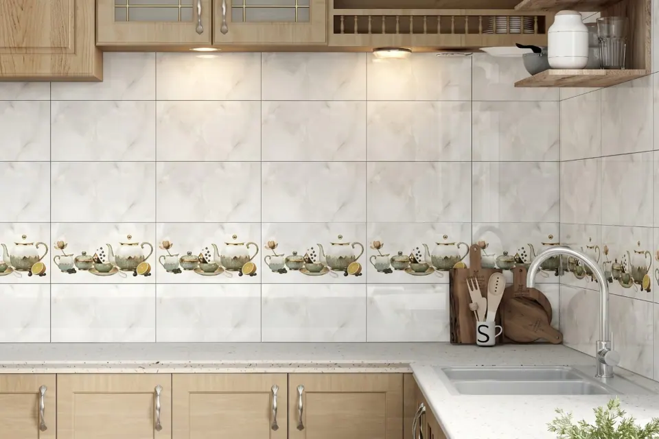 Onyx wall tiles with a decorative border